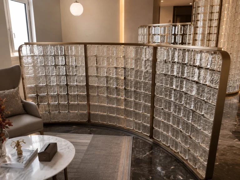 Tube-Linked Crystal Panels — Application reference 021